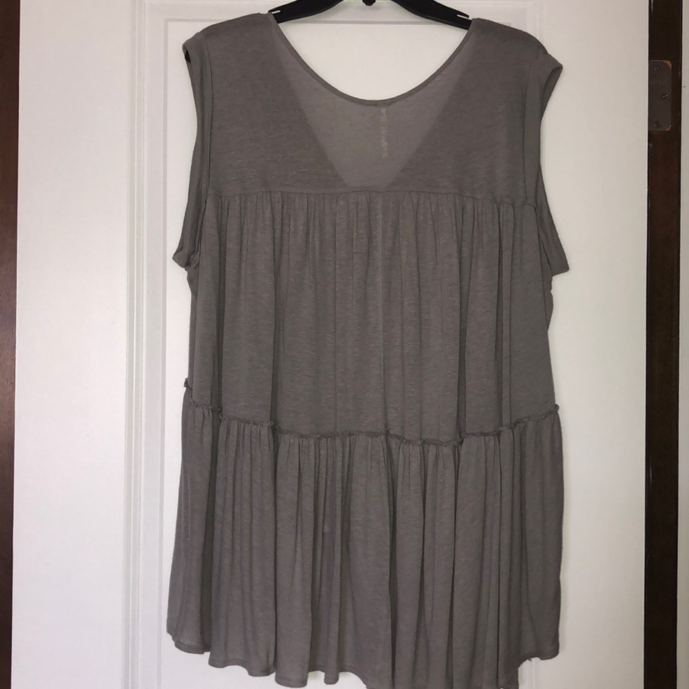 FREE PEOPLE TOP - Picture 3 of 3